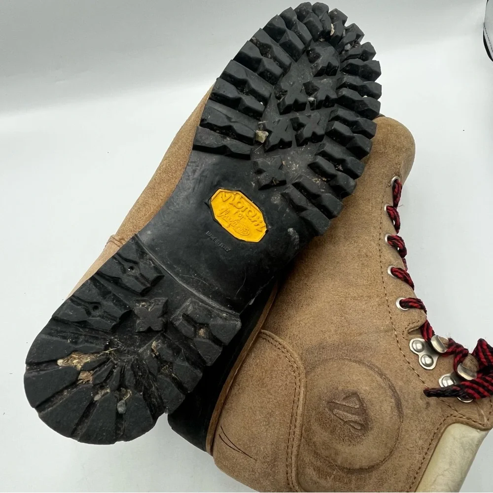 Vasque Leather Hiking Boots Mens Size 7.5 Made In Italy Vintage Vibram Gorpcore